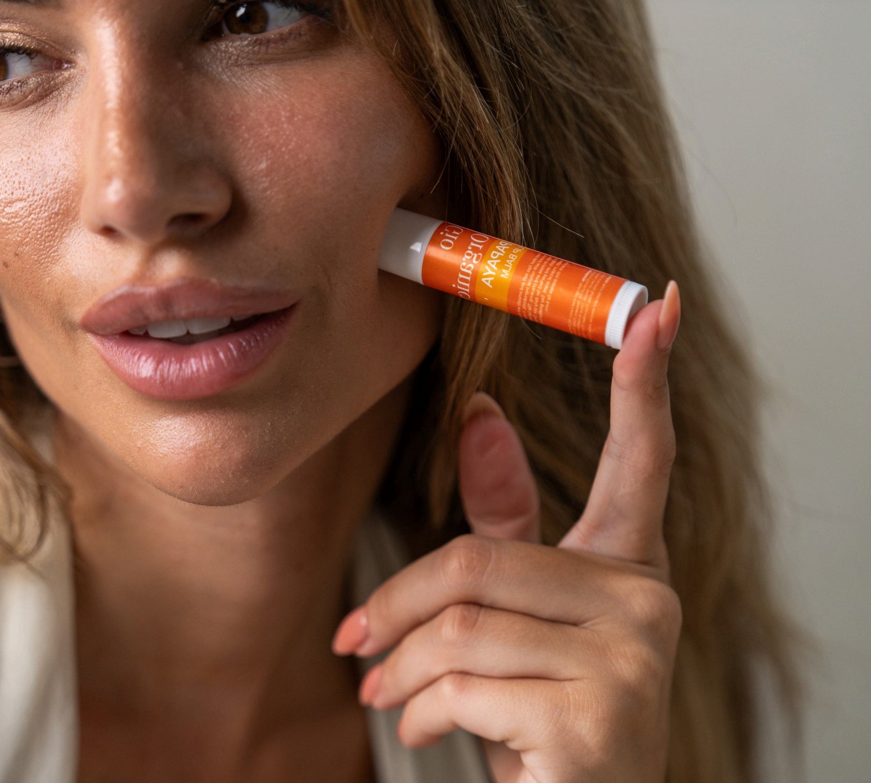 6 Benefits of Papaya Lip Balm – Why Your Lips Will Love It!
